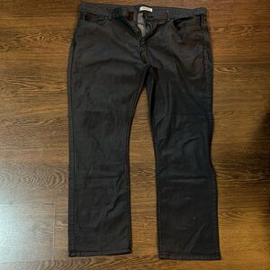 Kenneth Cole Reaction lightweight pants.